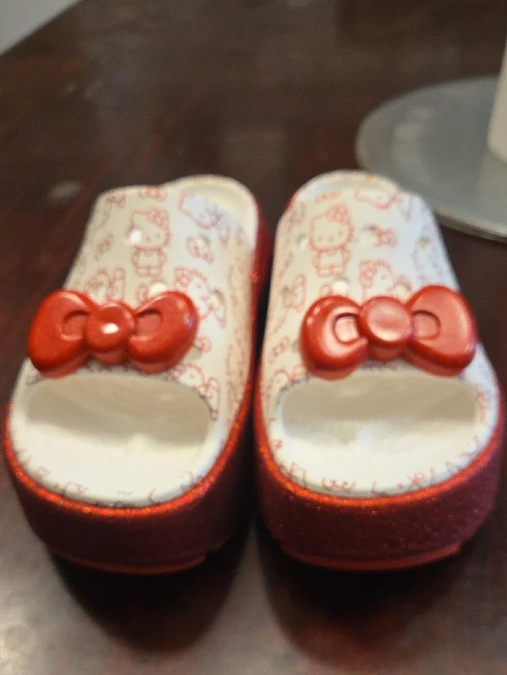 Crocs X Hello Kitty Stomp Slides Size 8 Women.